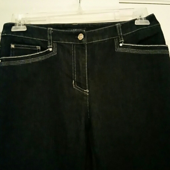 Jeans - Picture 2 of 3