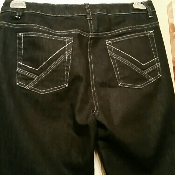 Jeans - Picture 3 of 3