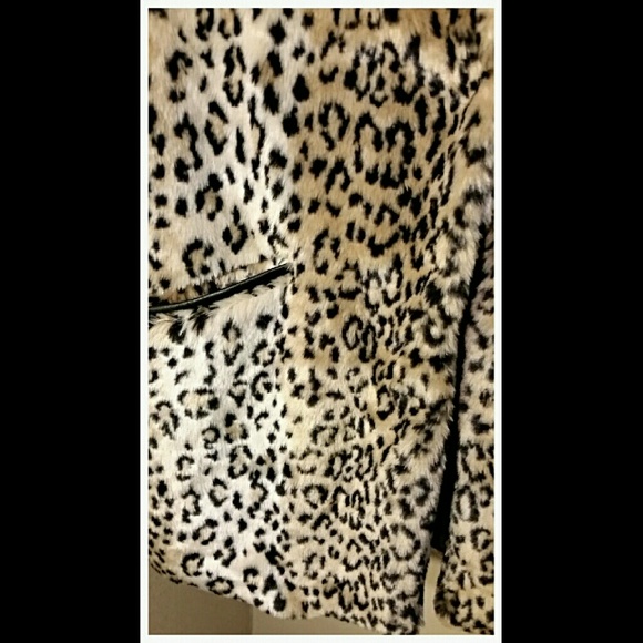 NEW (Nwot)SANCTUARY FAUX FUR......FINAL PRICE - Picture 2 of 3