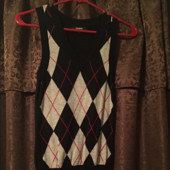Checkered Black/Gray/Red V-Neck Express Vest