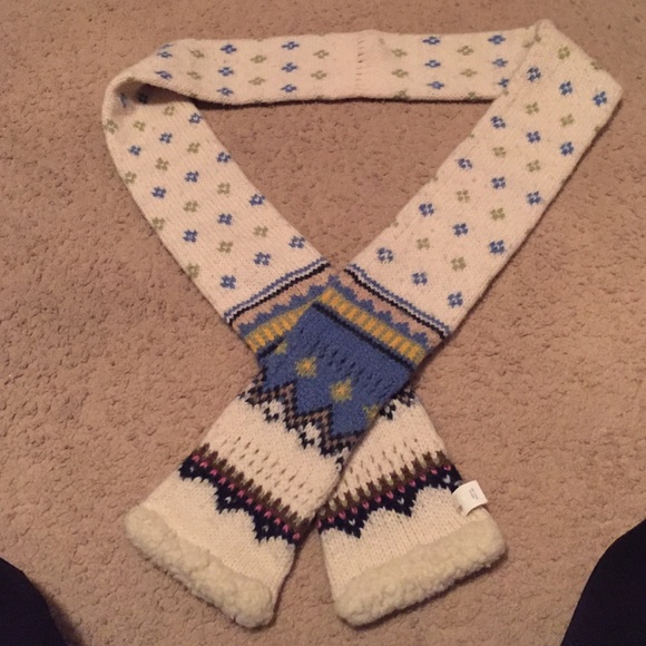 A&F winter scarf