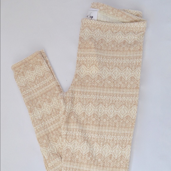 festive pajamas - Picture 3 of 4