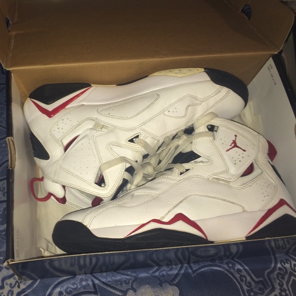 Jordan's true flight - Picture 1 of 4