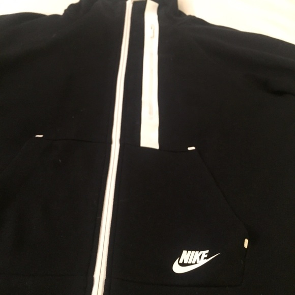 NIKE Workout Jacket - Picture 4 of 4