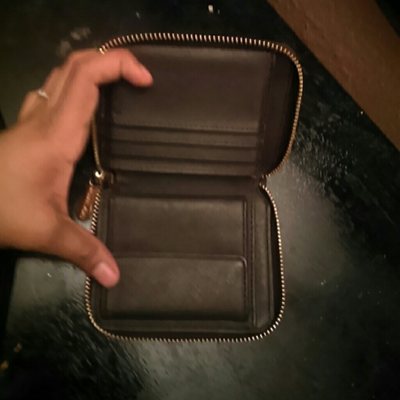 Michael Kors Wallet - Picture 2 of 4