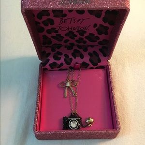 BETSEY JOHNSON Camera Necklace