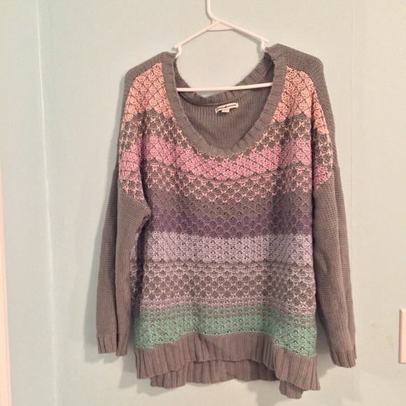 American Eagle Sweater