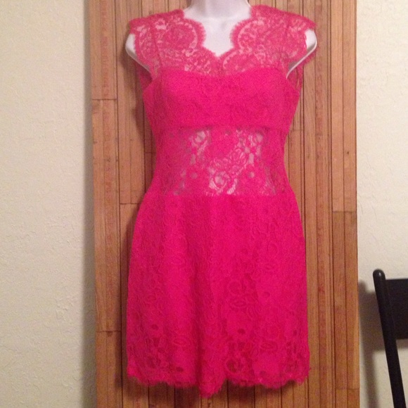 Bcbgmaxazria pink lace dress