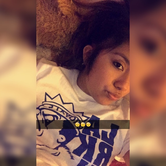 Meet your Posher, Vanessa - Picture 1 of 1