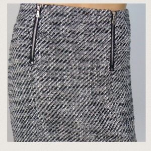 LOFT Tweed Double-Dart Zip Skirt in Size 2