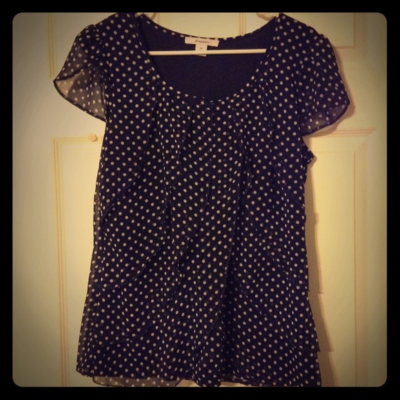 Blackruffled blouse