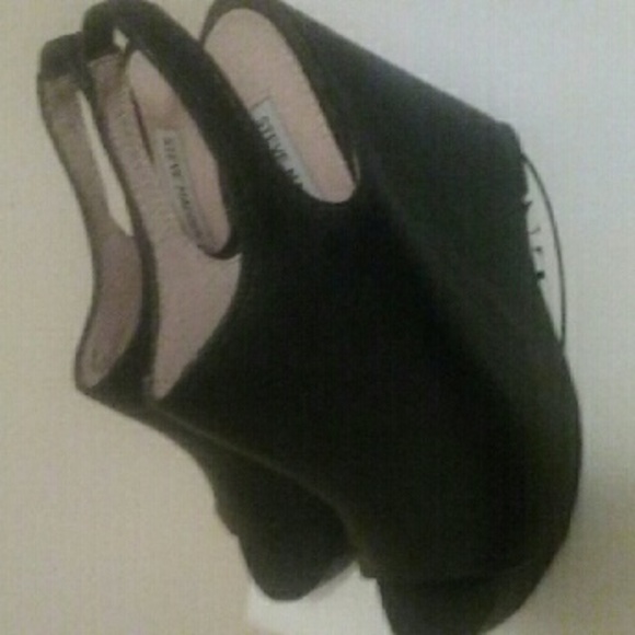 STEVE MADDEN BLASS ST LEATHER WEDGE