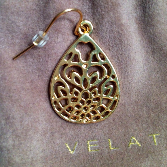 Earrings - Picture 3 of 3