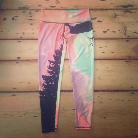 Teeki Vintage Northern Lights Print