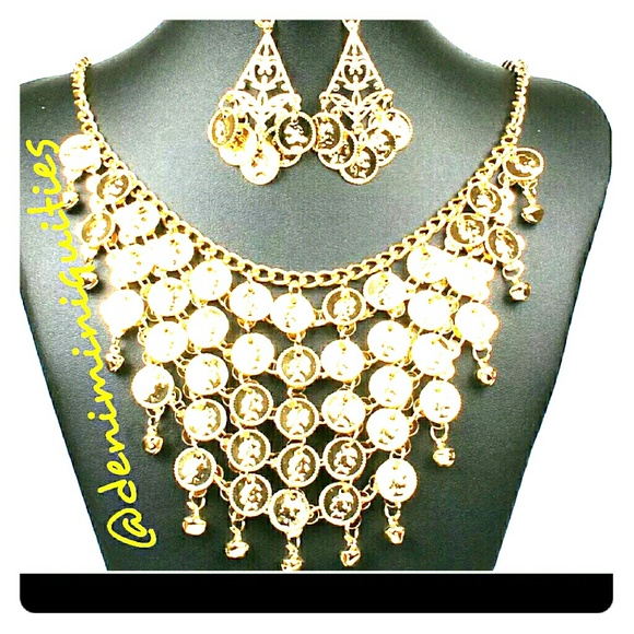 Jewelry Jewelry - Glam Gold Bib Necklace with Earring Set