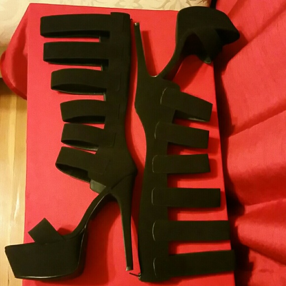 Gladiator Stilettos - Picture 2 of 4