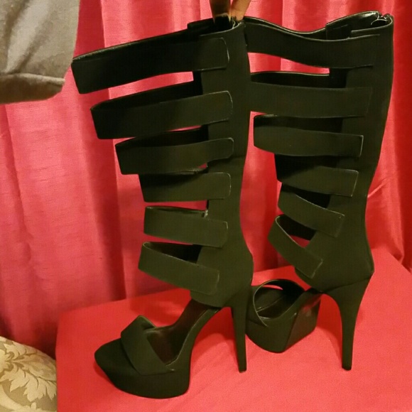 Gladiator Stilettos - Picture 3 of 4