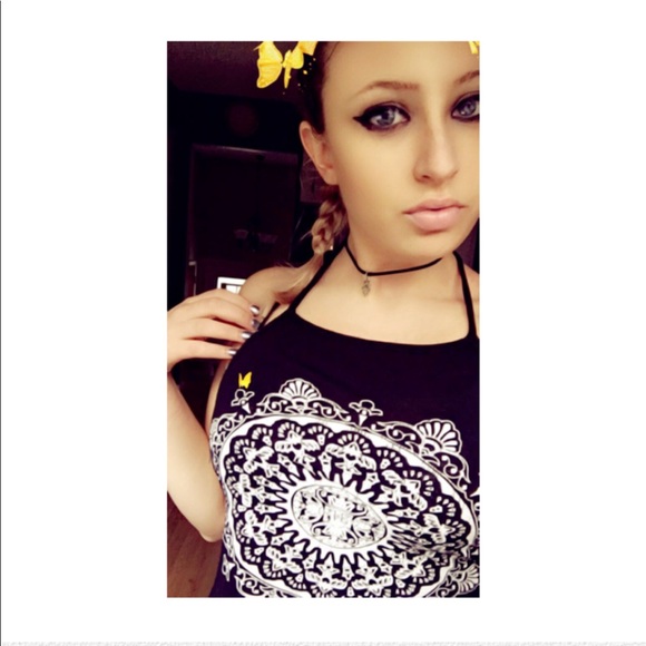 Meet your Posher, Adrianna - Picture 1 of 1