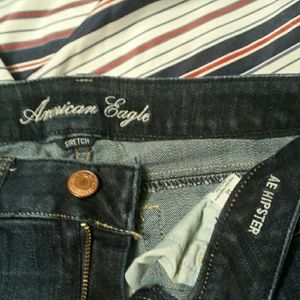 REDUCED! American Eagle Dark wash hipsters sz 2reg
