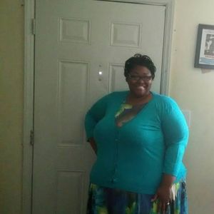 Meet your Posher, Pamela