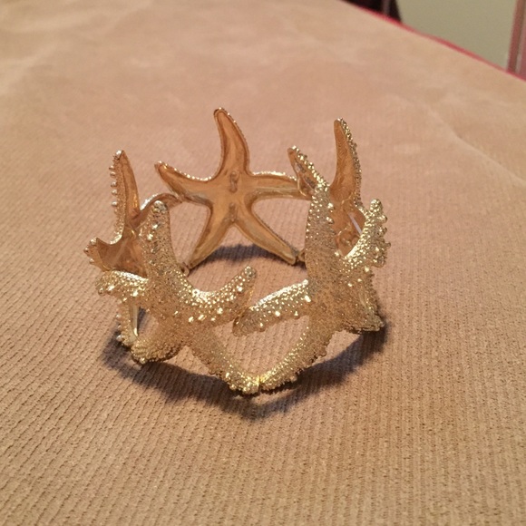 Starfish Bangle - Picture 1 of 2