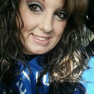 Meet your Posher, Kara