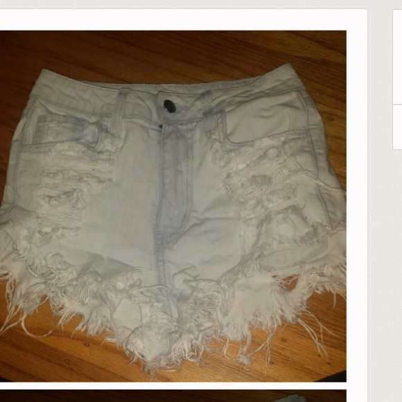 Super ripped high waisted shorts