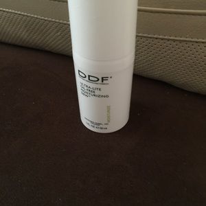 DDF ULTRA LITE MOISTURIZING DEW 1 oz new