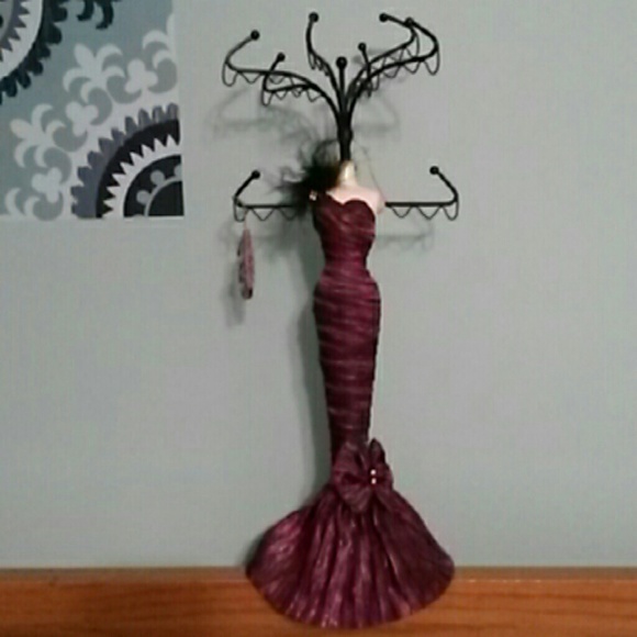 Purple "mannequin" jewelry holder