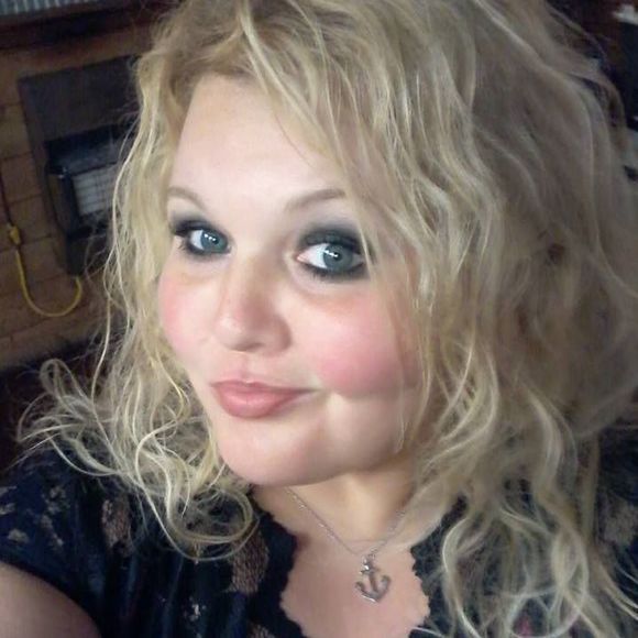 Meet your Posher, Makaela - Picture 1 of 1