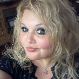 Meet your Posher, Makaela