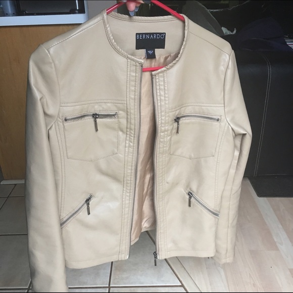 ❗️PRICE DROP❗️ JACKET