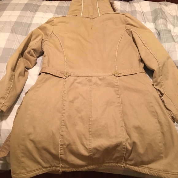 ✨✨SALE✨✨Billabong coat. Size M. Faux fur hood. - Picture 4 of 4