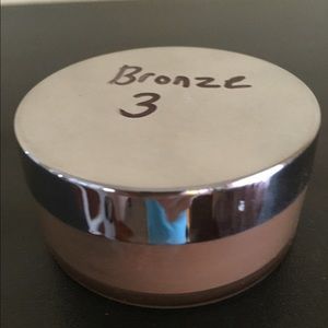 Mary Kay Mineral Powder Foundation Bronze 3