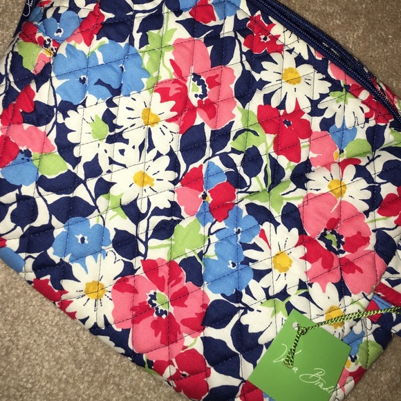 NWT Vera Bradley large makeup bag