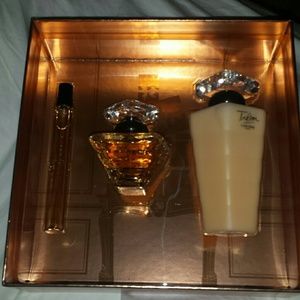 SALE! Treson Lancome Paris perfume!❤