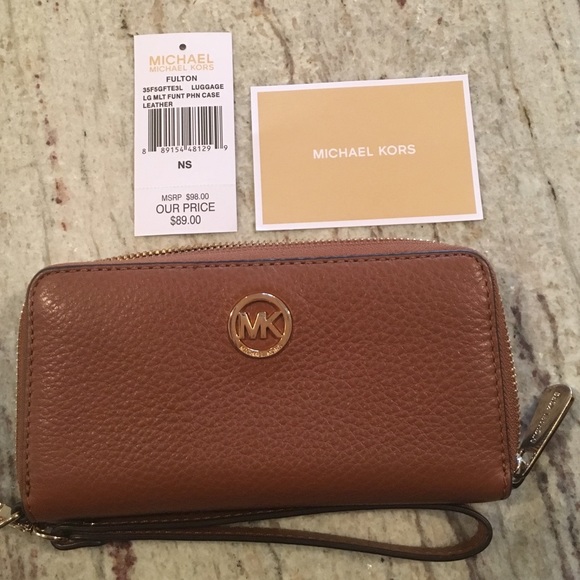 MICHAEL Michael Kors Handbags - Michael Kors wristlet