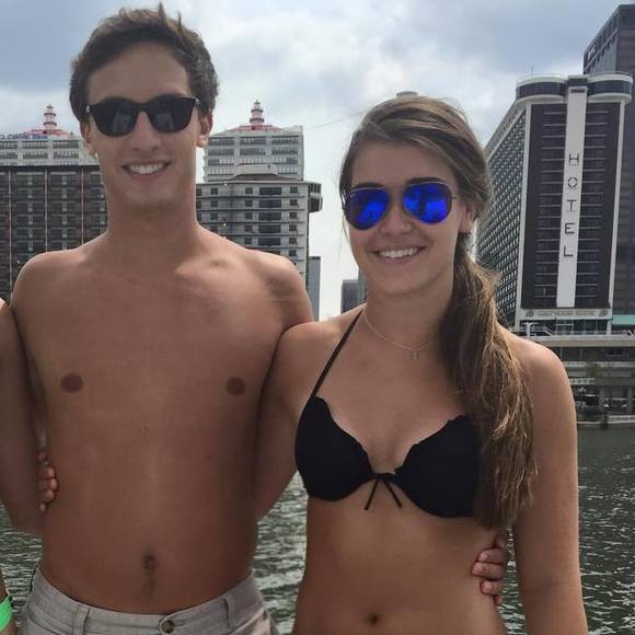 Meet your Posher, Hayley - Picture 1 of 1