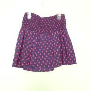 Short skirt with flower design