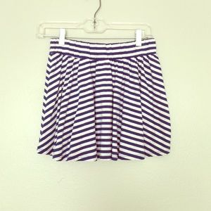 Short comfortable skirt