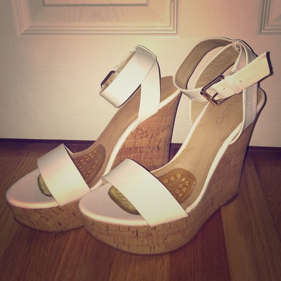 Aldo white wedges