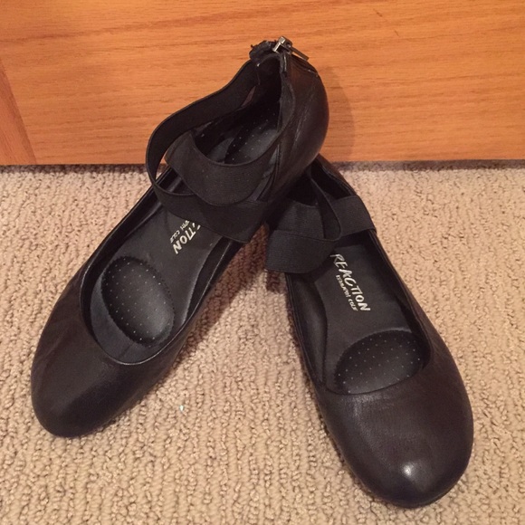 Kenneth Cole Reaction ballet style flats!