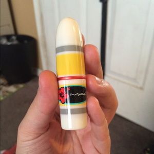 🍾🎉MAC Naturally Eccentric limited edition