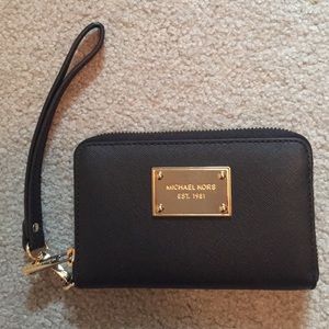 Michael Kors Wrislet - Black/Gold