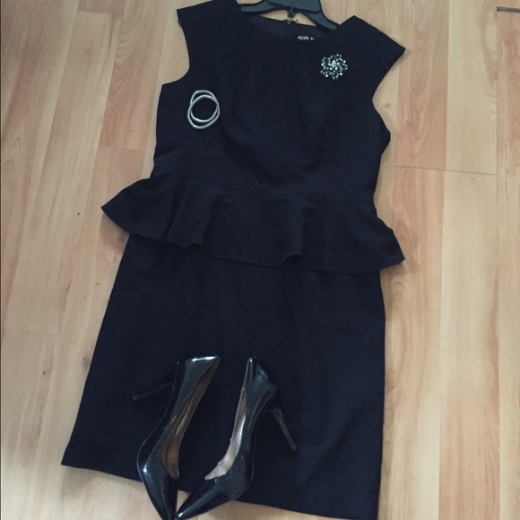 Black peplum dres