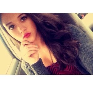 Meet your Posher, Crystal