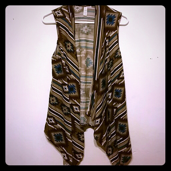 Tribal sleeveless cardigan