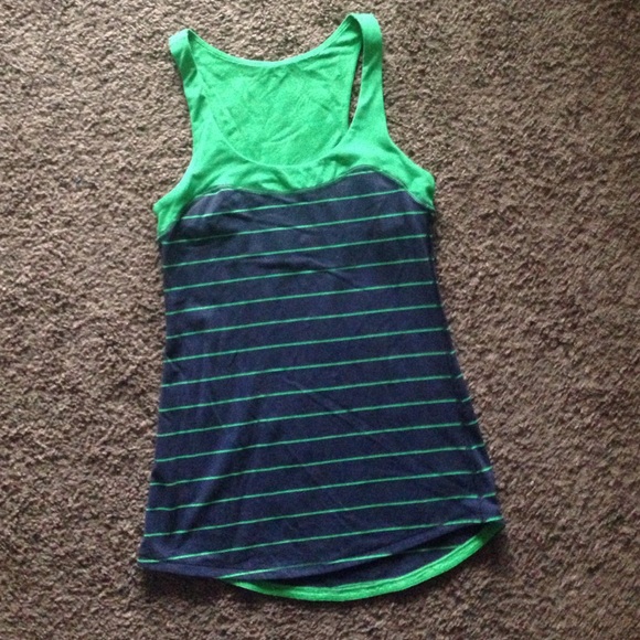 Lululemon top
