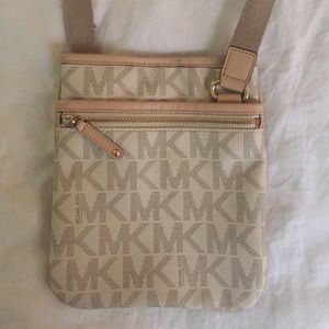 Michael Kors Cross Body Bag