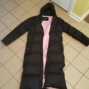 DKNY black long down parka with hood size XS